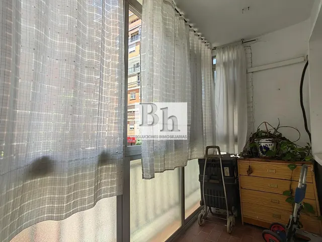 OPORTUNIDAD !!! EN VENTA PISO EN LA PAZ. — 29