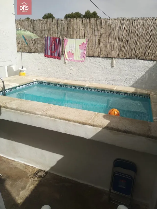 NAVE EN VEREDA DE JAEN - foto 2