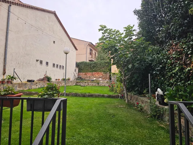 Vivienda de dos dormitorios en alquiler en Torrecaballeros. — 27