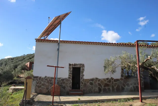 MAGNIFICO OLIVAR CON CASA, COCHERA PARA APEROS Y PISCINA ENTRE VILLAHARTA Y POZOBLANCO. — 4