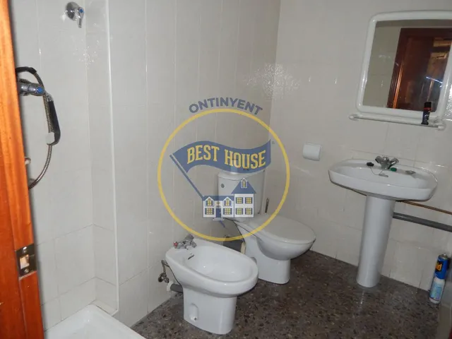 ¡¡OPORTUNIDAD!! LOCAL COMERCIAL EN ZONA TRANSITADA — 16