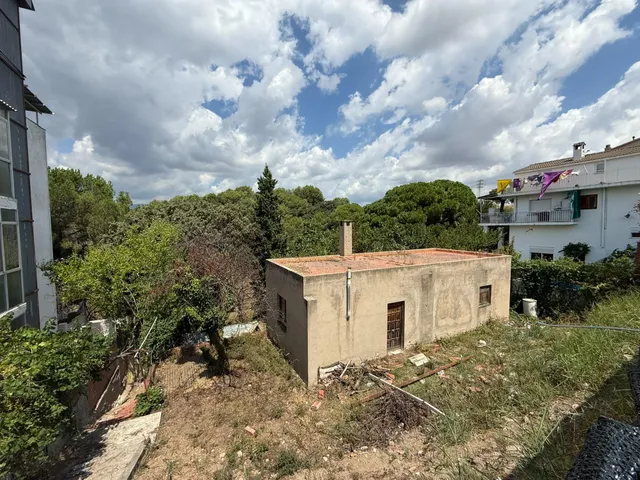 "Tu próximo proyecto empieza aquí: parcela urbanizada en Polinyà con gran potencial" — 3
