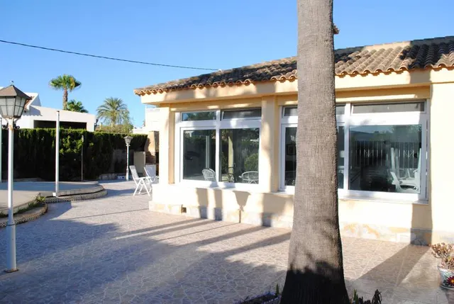 Parcela con proyecto de chalet en Cabo Roig — 26