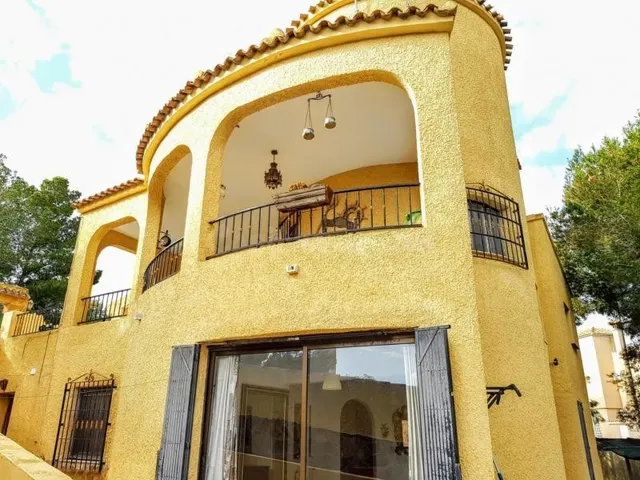 VILLA EN SAN MIGUEL DE SALINAS - foto 2