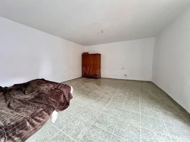 Edificion en venta en Valls, Tarragona — 3