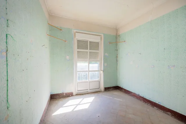 A LA VENTA EDIFICIO EN PLAZA BIB-RAMBLA — 24