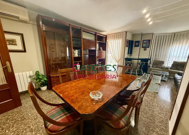 AMPLIA VIVIENDA CON PLAZA GARAJE DOBLE-CERRADA. — 15