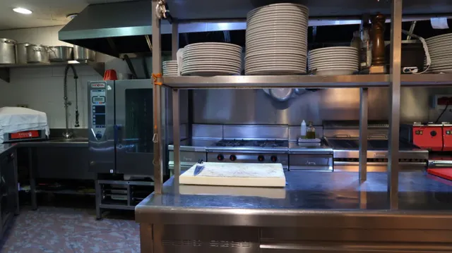 Local Comercial:  RESTAURANTE — 10