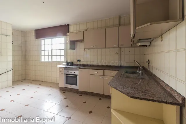 Encantadora Casa en Sanxenxo: Tu Refugio de Ensueño - foto 5