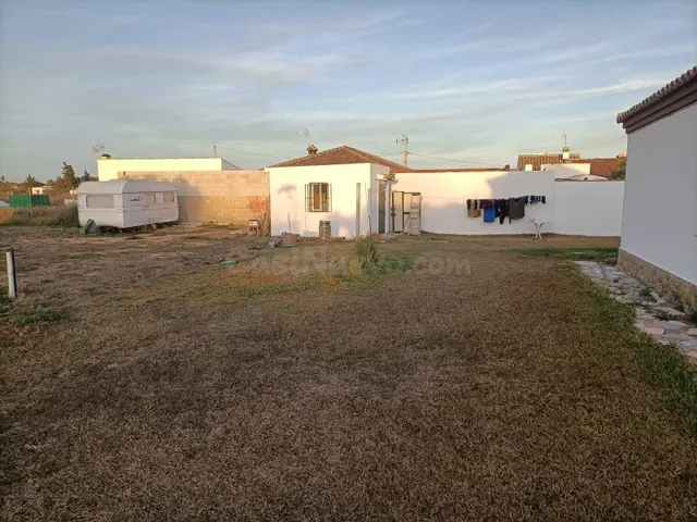 Casa de campo con piscina y amplia zona de huerto - foto 4