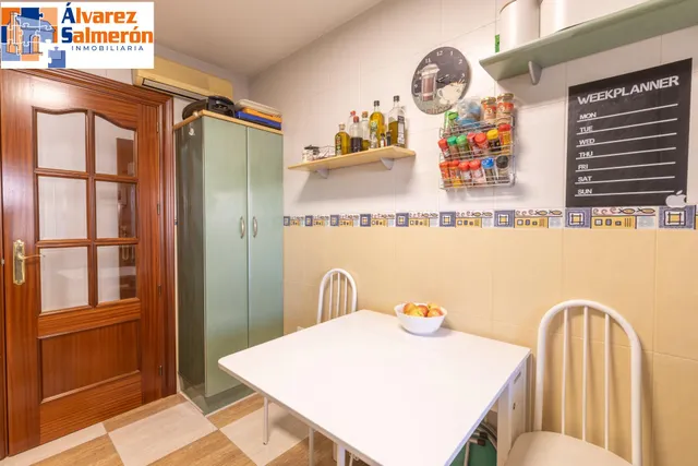 Casa en Armilla con terraza, patio y amplia cochera — 12