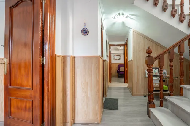CHALET CON PISCINA Y JARDÍN A SOLO 10 MINUTOS DE GRANADA — 40