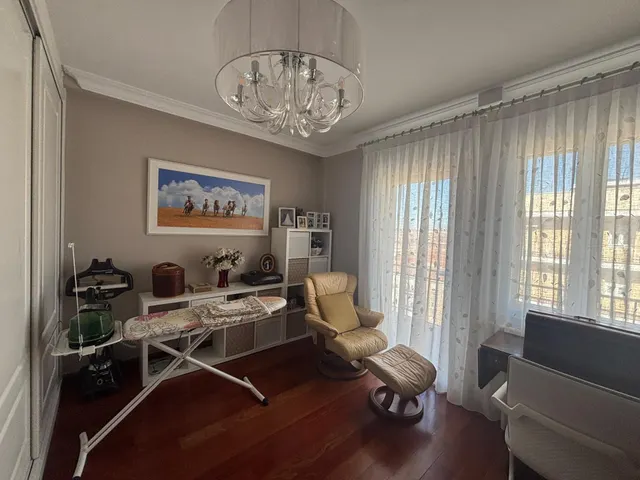 Piso 4 habitaciones 256m² en alquiler - Reconquista — 25