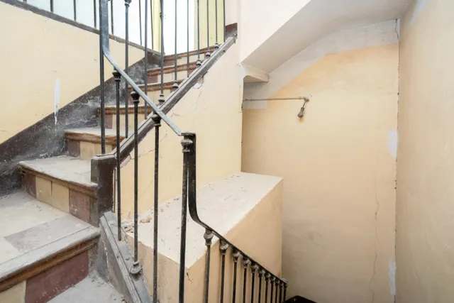 A LA VENTA EDIFICIO EN PLAZA BIB-RAMBLA — 35