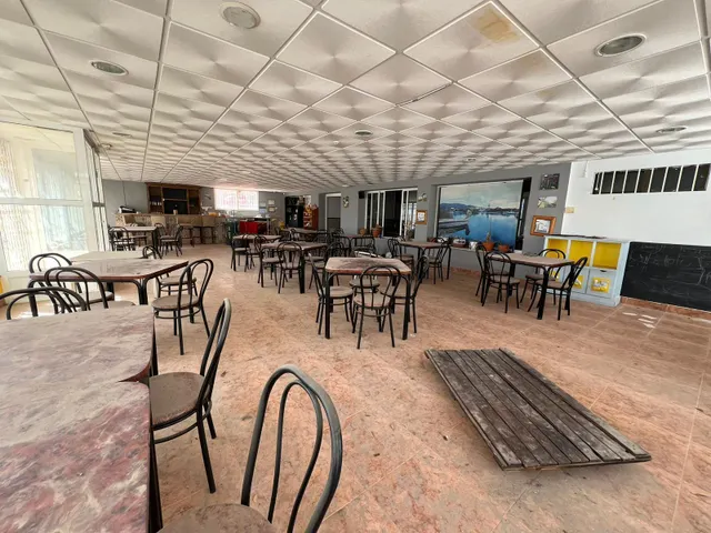 LOCAL COMERCIAL EN CABO ZERVERA. 300 M2. A 100 METROS DEL MAR. — 15