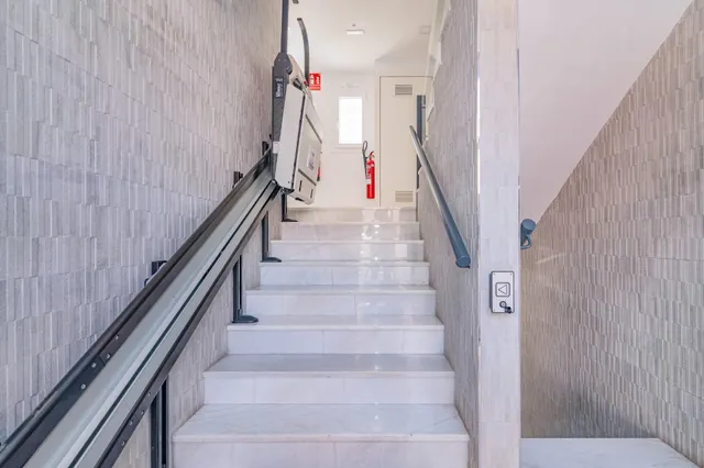 Precioso duplex moderno con patio — 37