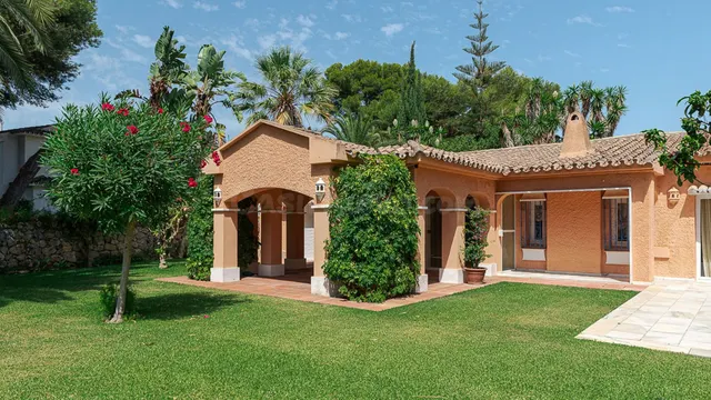 Chalet 4 habitaciones 363m² en venta - Costa Del Sol - foto 2