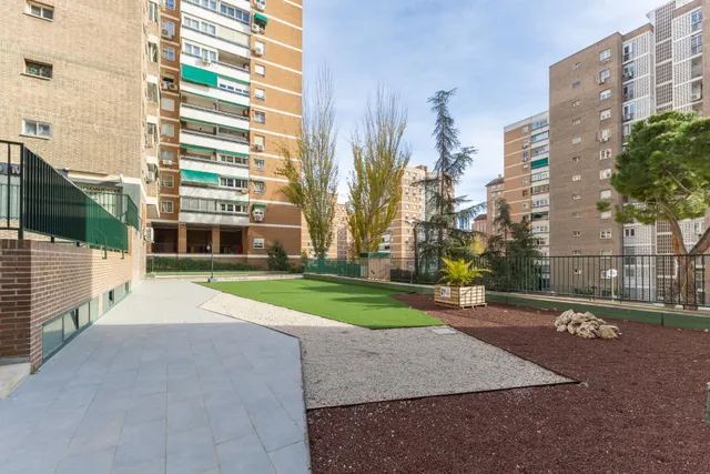 VIVIENDA ALQUILADA CON INQUILINOS SOLVENTES, NO SE PUEDE VISITAR. — 17