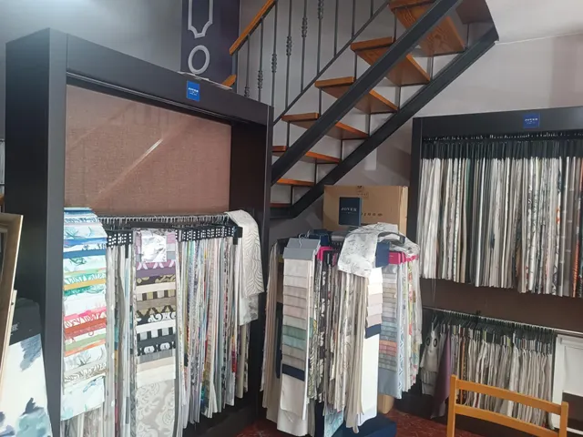 SE VENDE LOCAL / 140 MTS PLANTA BAJA + 40 MTS NAYA/ CERCA DE HOSPITAL GENERAL — 9