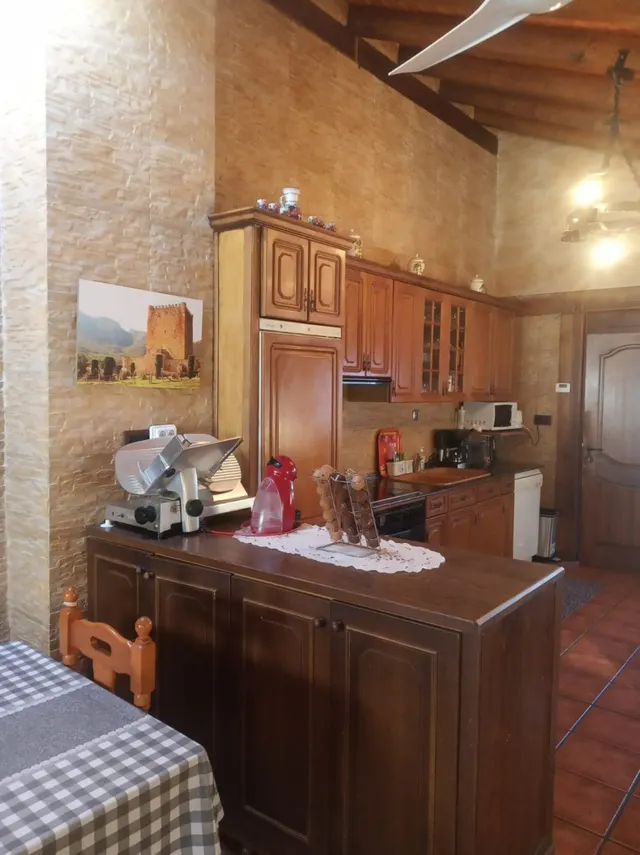 Céntrico !! Se Vende Chalet en Valle de Mena — 8
