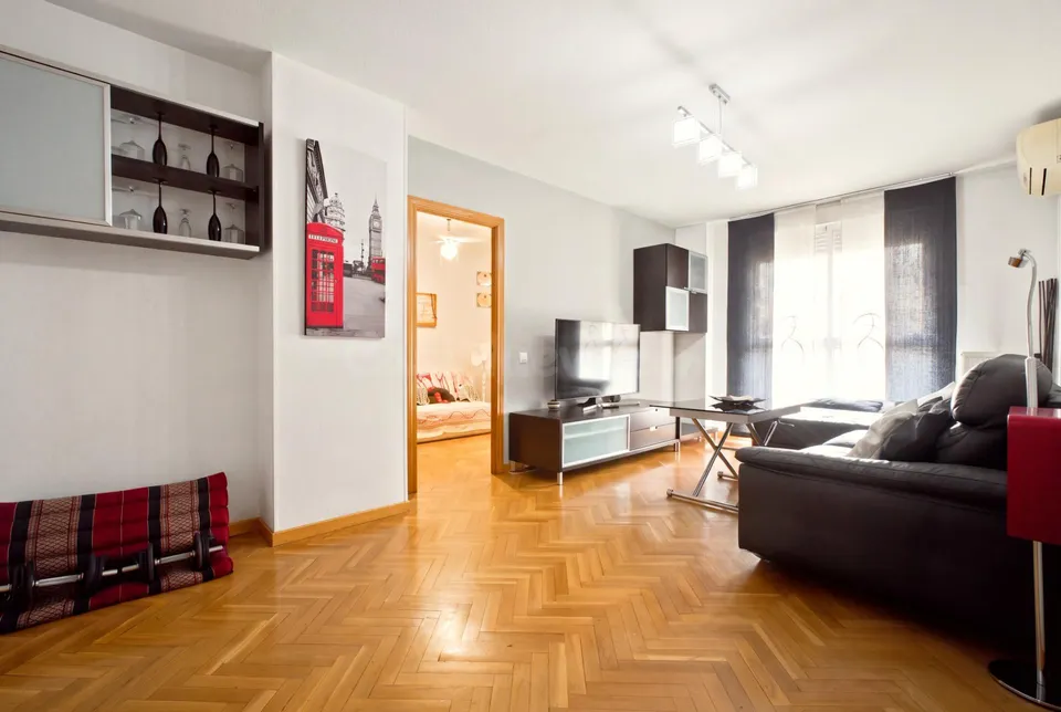 VENTA PISO EN MADRID ZONA BUTARQUE TERRAZA, PARKING Y PISICNA COMUNITARIA!!