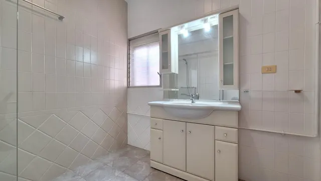 Casa SIN AMUEBLAR de tres dormitorios y patio en Vistabella — 20