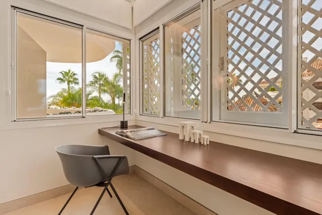 Apartamento de lujo reformado de 3 dormitorios y 2 baños con vistas al mar. Sierra Blanca — 26
