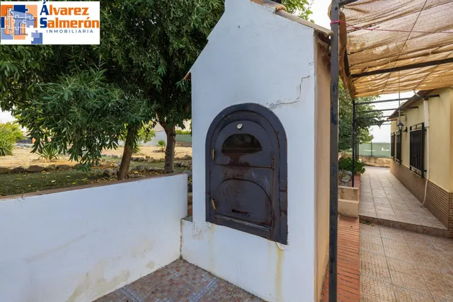 Casa independiente en Otura — 27