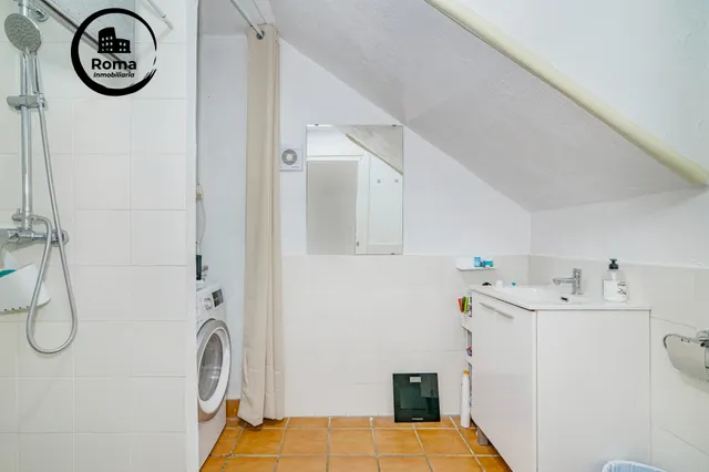 ¡AMPLIA CASA DE 4 DORMITORIOS, 3 BAÑOS Y CALEFACCIÓN CENTRAL EN LA ZUBIA! ✨ — 37