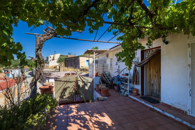 CASA REFORMADA CON TERRAZA Y VISTAS PANORÁMICAS EN TOCÓN DE QUÉNTAR — 24