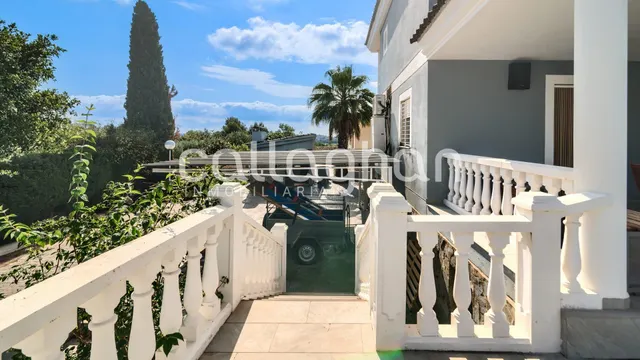 Impresionante chalet en Colinas de Venta Cabrera — 47