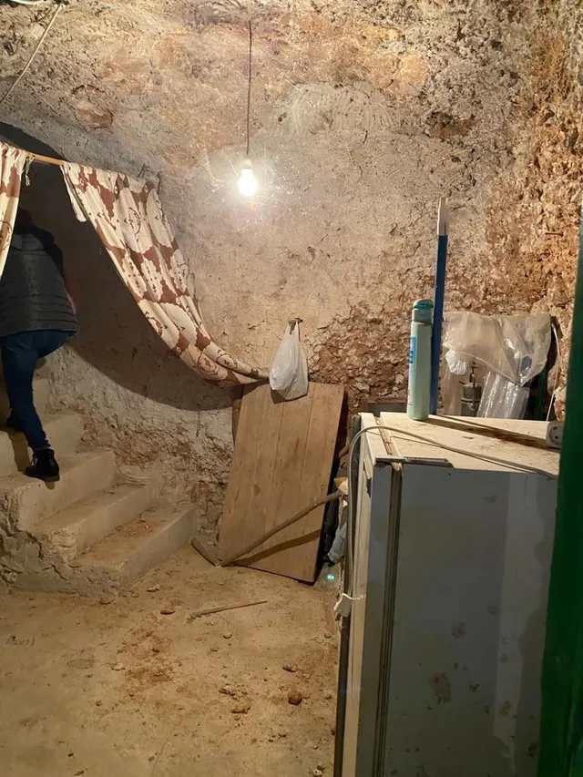 CASA CUEVA PARA PEQUEÑA REFORMA — 8