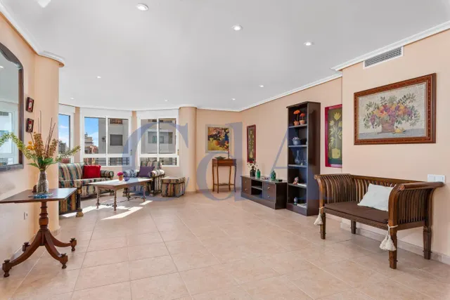SE VENDE APARTAMENTO / ASCENSOR / TORREVIEJA / ALICANTE — 16
