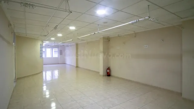 Local-Entreplanta comercial en pleno centro de Elda – Calle  - foto 2