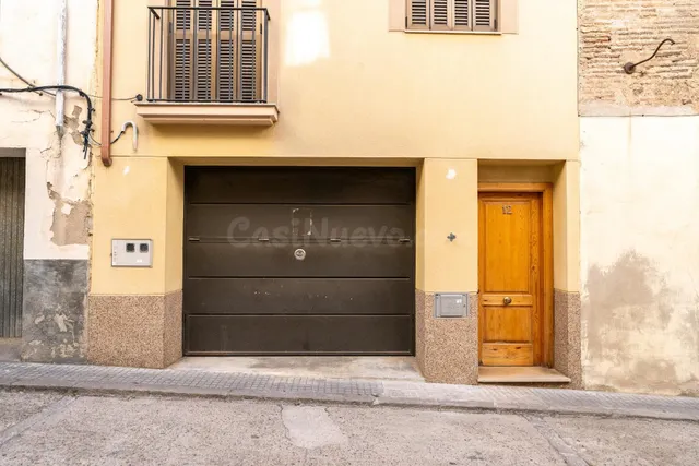 Casa seminueva en venta en el centro de Falset - foto 2