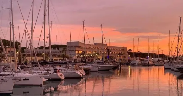 Vivienda ático dúplex con 4 dormitorios en Puerto Sherry, se alquila hasta junio, por temporada. Amueblada. — 15