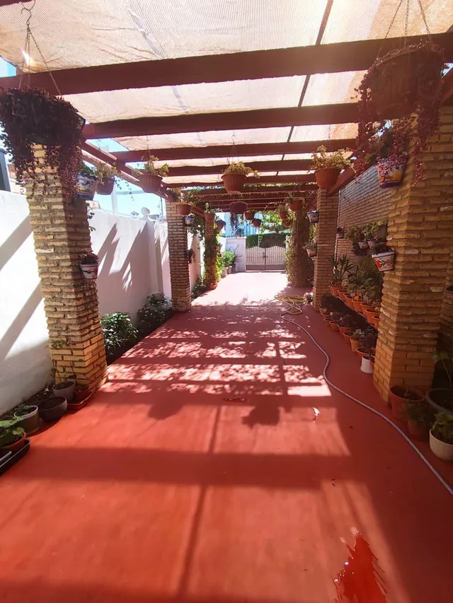 Fantástica casa Independiente con una gran parcela de 518m2  - foto 3