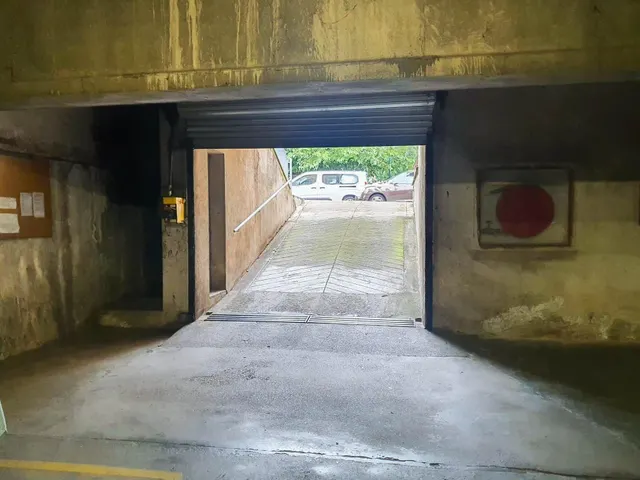Plaza de parking y trastero a la venta, en El Pla de Martorell — 15