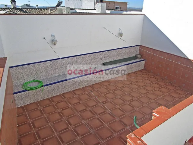 ¡GRAN CASA EN LA BARRIADA DE SANTA CRUZ! — 25