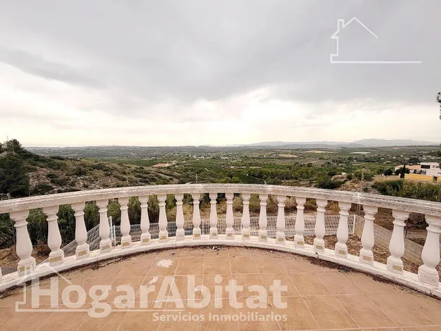 ¡encantador chalet! amplio y sofisticado con piscina, garaje y dos terrazas — 13