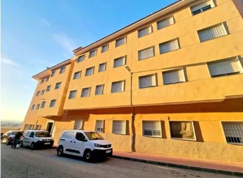 Oportunidad de inversión en Murcia – Piso con garaje y trast