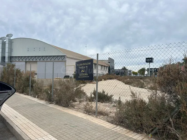 Venta de Estupendo Solar Urbano en Elche, Zona Corte Inglés  - foto 2