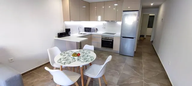 Nuevo apartamento a tan solo 450 m del mar con piscina y aparcamiento!!! — 8