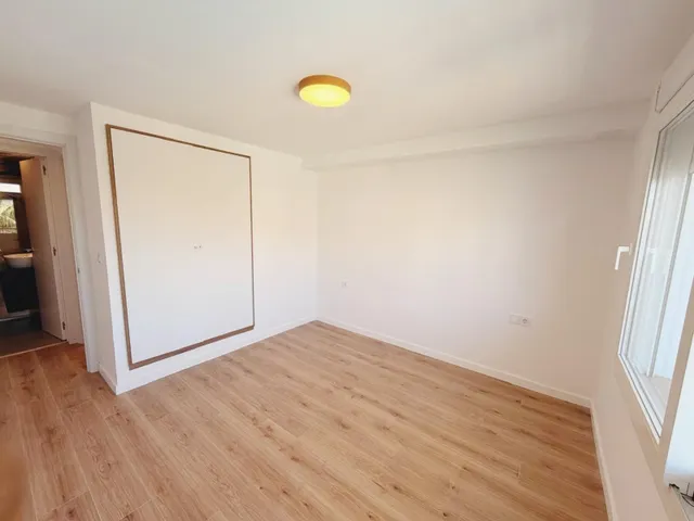 Piso en venta en Avenida de la Telefónica — 32