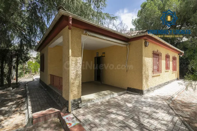 PARCELA URBANA CON CHALET Y GRAN POTENCIAL DE EDIFICACIÓN EN