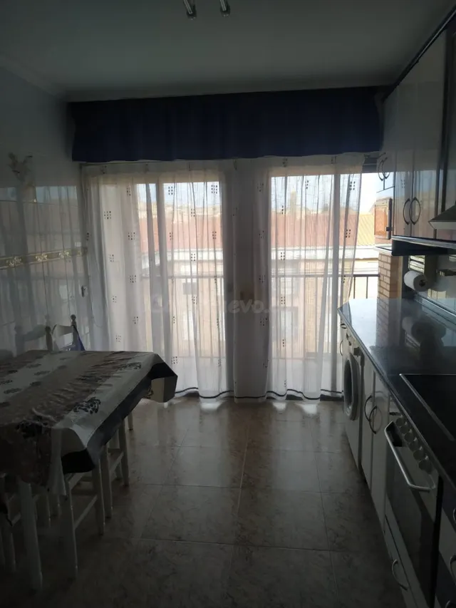 SE VENDE PISO CON PLAZA DE GARAJE EN CINCO VILLAS - foto 5