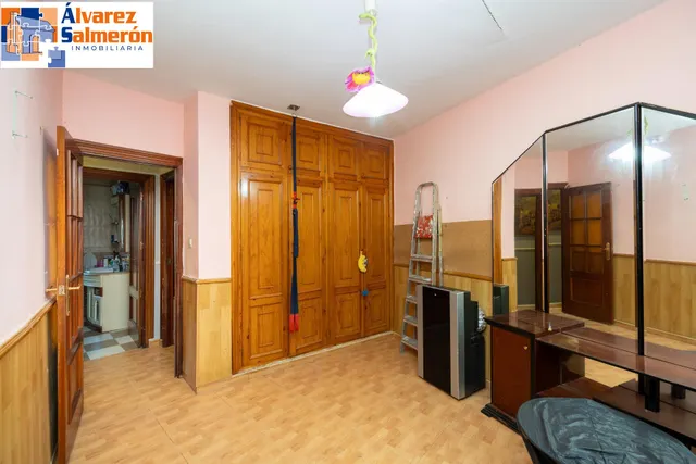 Casa con estupenda ubicación en Armilla. avenida de los ogíjares — 21