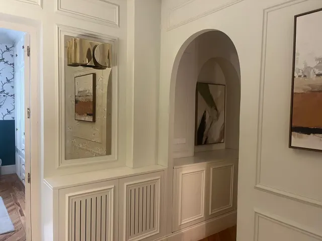 Se alquila piso señorial en la calle Velázquez totalmente exterior  con 8 balcones a la calle — 14
