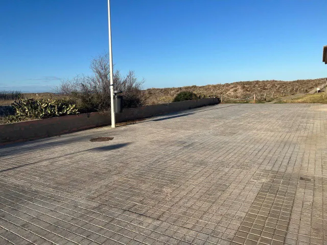 Alquiler mensual vacacional adosado en El Perellonet a 2 min de la playa. — 29
