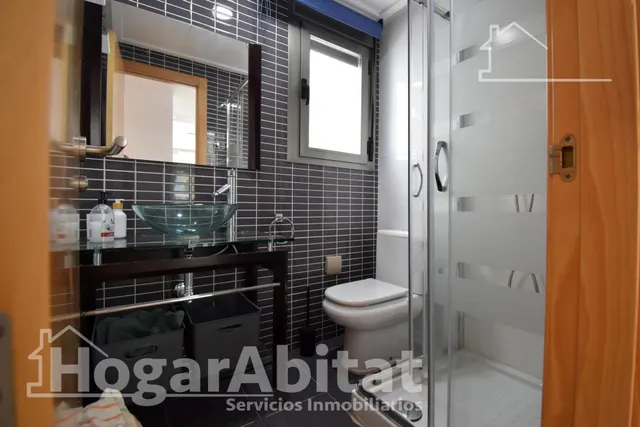 SEMINUEVO CON TERRAZA, PISCINA Y GARAJE — 23